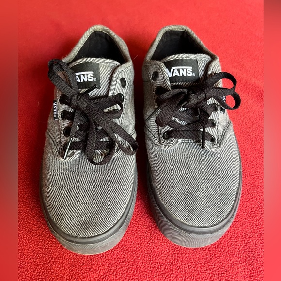 Men’s VANS size 7/Womens size 8 1/2 - Picture 1 of 3